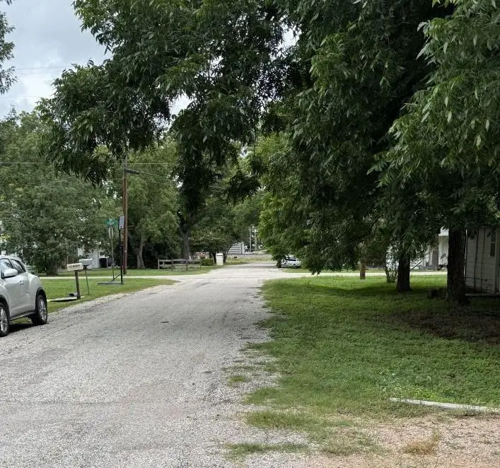 203 Vernon St #A, Thrall, TX 76578 - #2