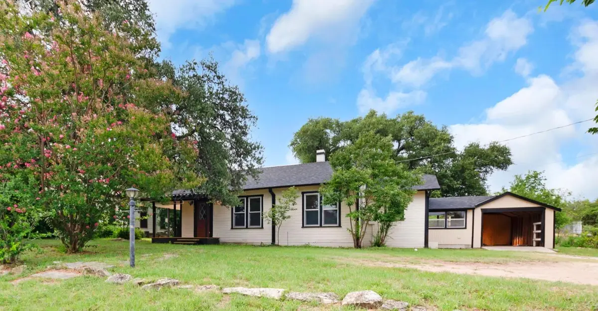 1414 E 4th St, Lampasas, TX 76550 - Image #1