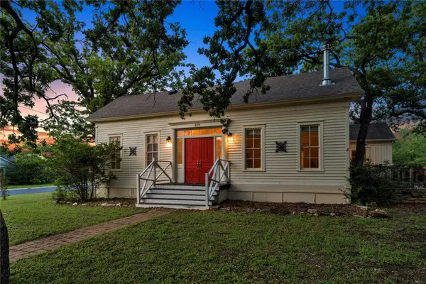 409 N Main St, Burnet, TX 78611