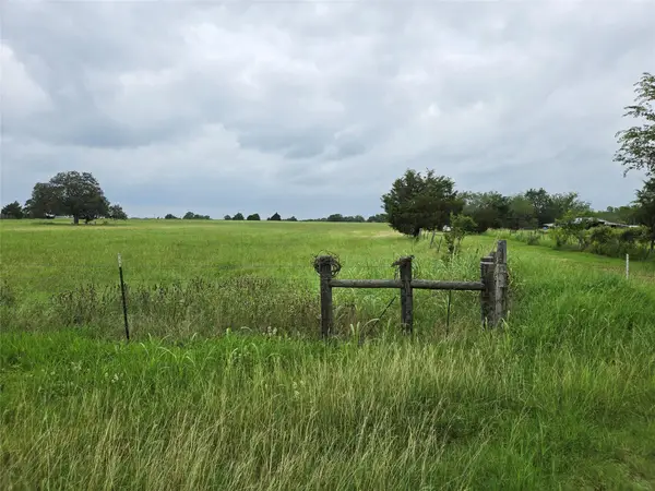 109 Prairie Ln, Elgin, TX 78621