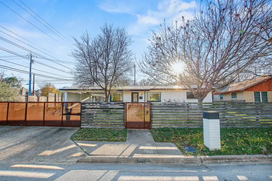 1723 Fawn Dr, Austin, TX 78741 - #3