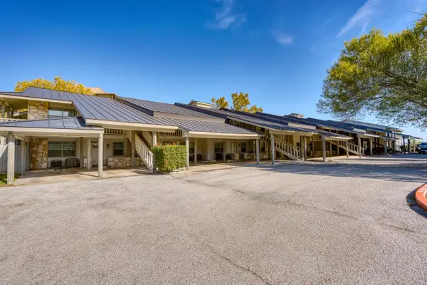 104 Cove E #207, Horseshoe Bay, TX 78657