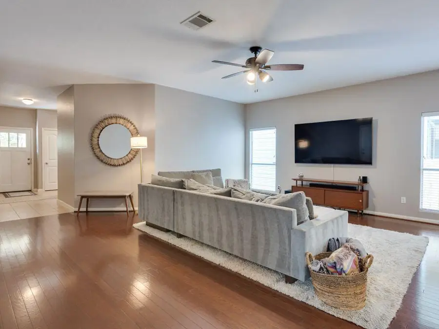 2404 Independence Dr, Austin, TX 78745 - #3