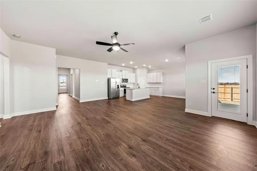 405 W Luna Blue Ln, Jarrell, TX 76537 - #3