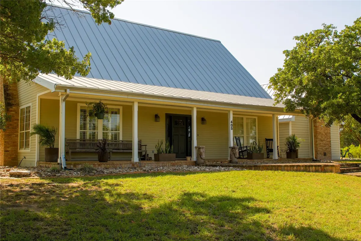 405 Frederick Rd, Fredericksburg, TX 78624 - #1