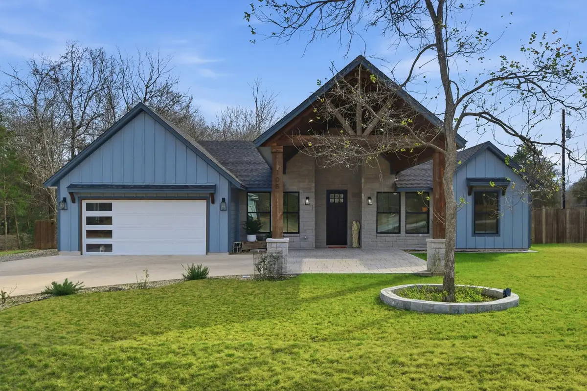 105 Laumaia Ln, Bastrop, TX 78602 - #1