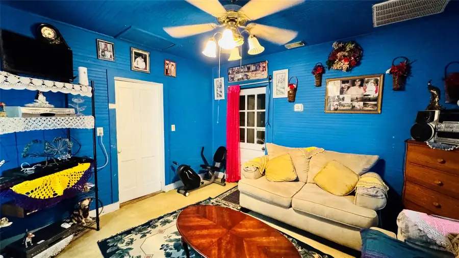 1604 S Pine St, Georgetown, TX 78626 - #2