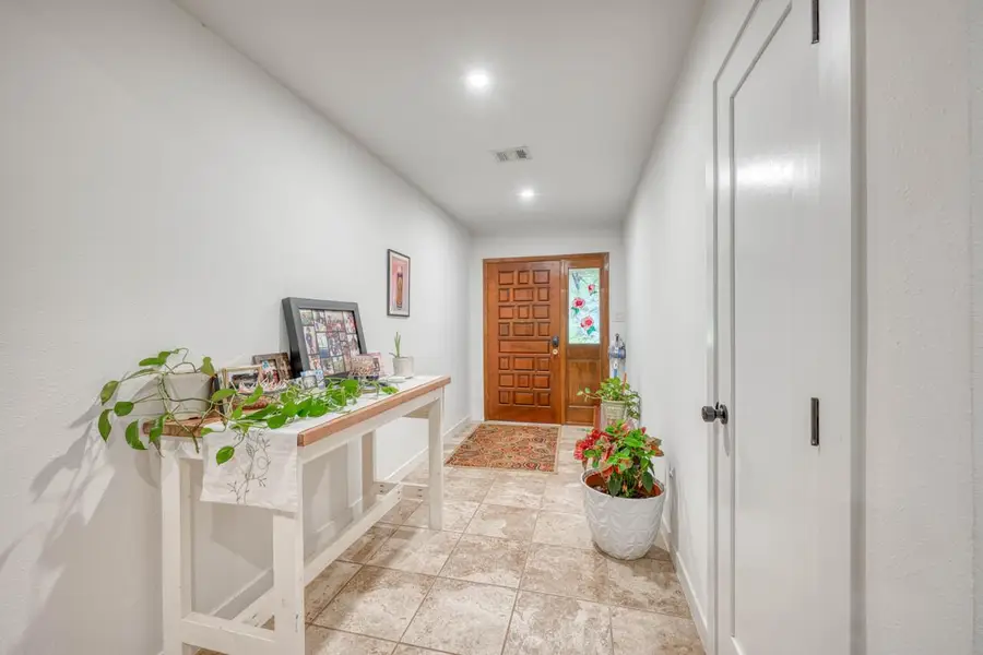 301 6th St, Marble Falls, TX 78654 - #3