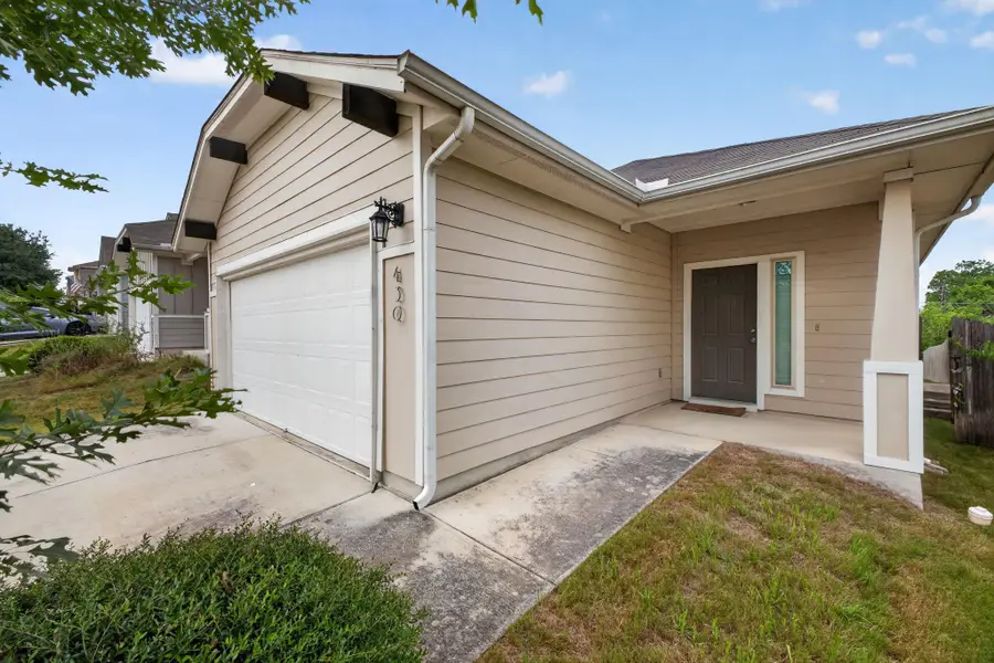 430 Twisted Oaks Ln, Buda, TX 78610 - #2