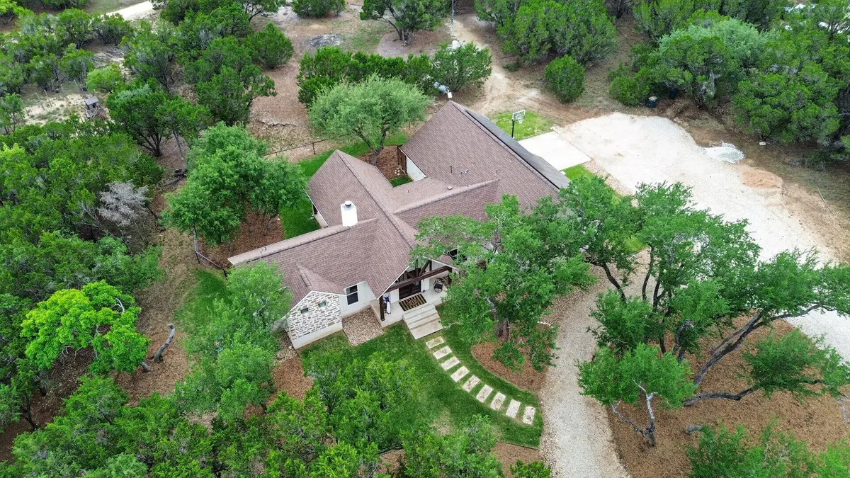 270 Rambling Oaks Dr, Wimberley, TX 78676 - #1