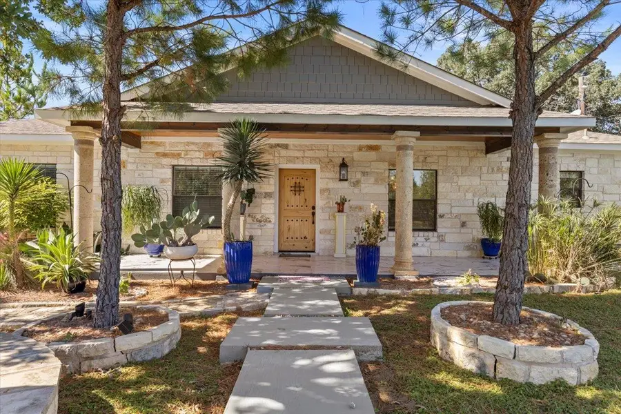 376 Alta Vista Dr, Bastrop, TX 78602 - Image #3