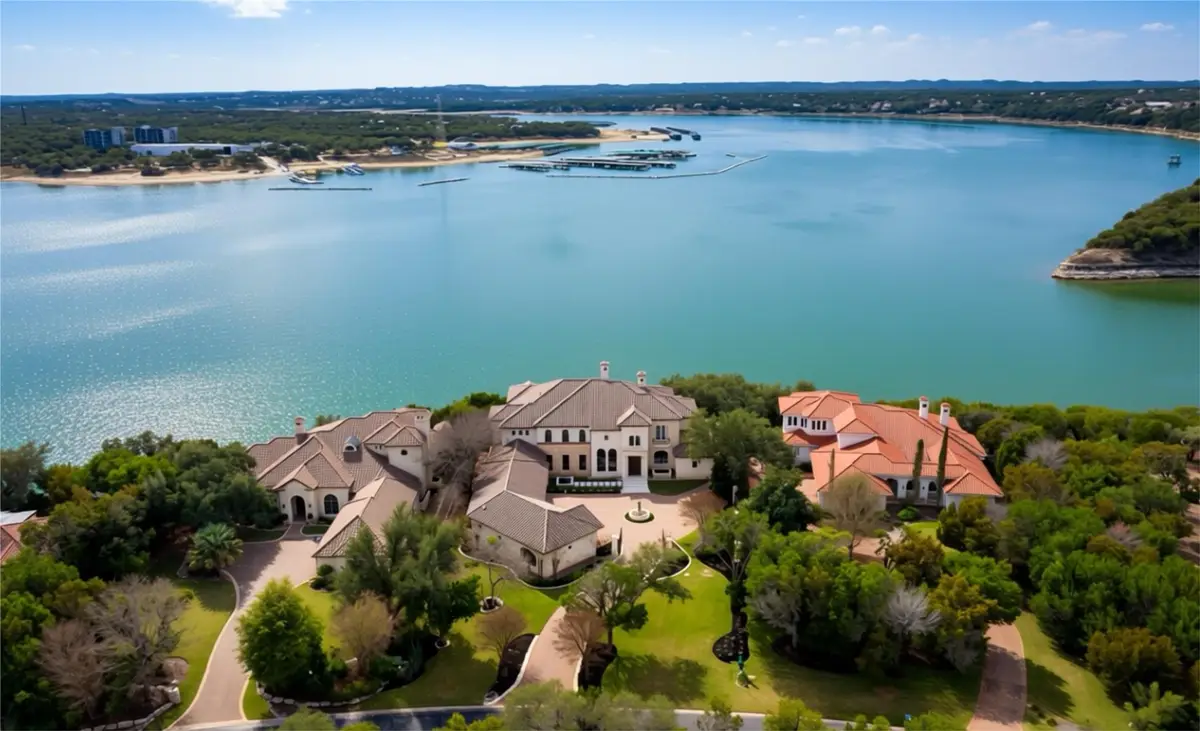17607 Breakwater Dr, Jonestown, TX 78645 - #1