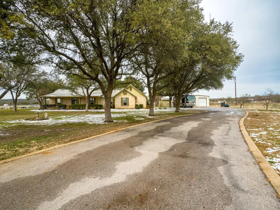 550 Timber Ridge Rd, Marble Falls, TX 78654 - Image #2