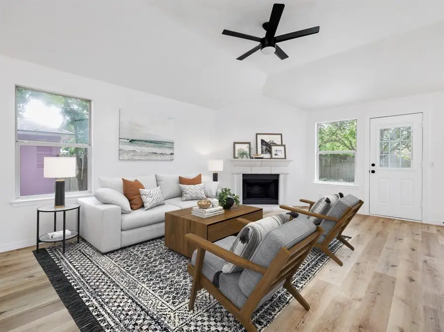 810 Honeysuckle Dr, Leander, TX 78641 - Image #3