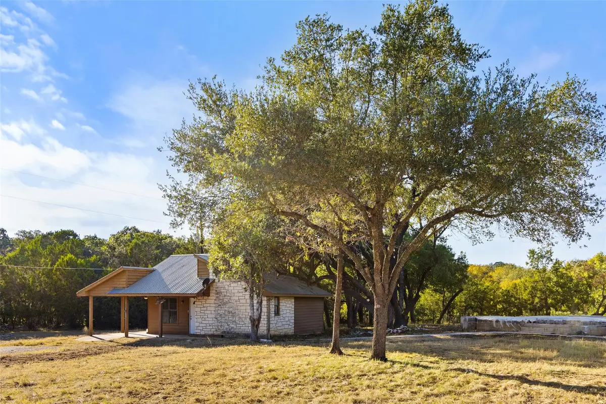 205 Mesquite Trl, Wimberley, TX 78676 - Image #1