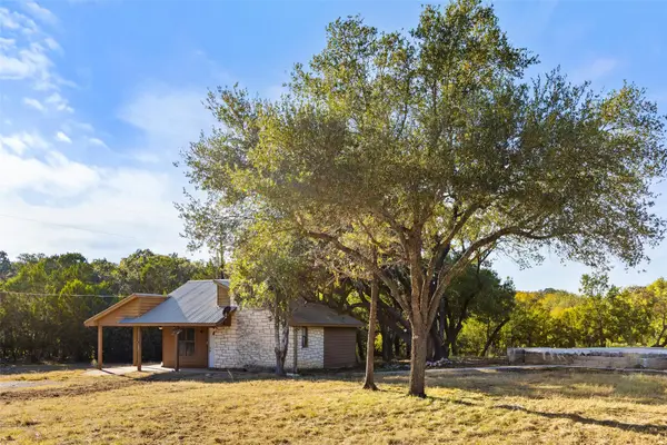 205 Mesquite Trl, Wimberley, TX 78676