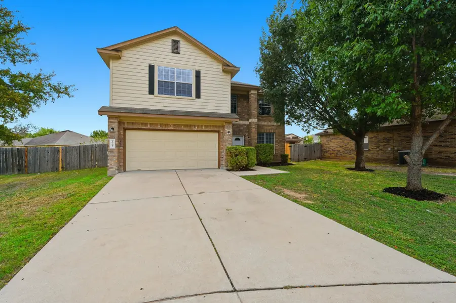 1907 Brewers Pl, Taylor, TX 76574 - Image #2