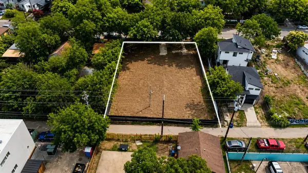 2017 E 8th St, Austin, TX 78702