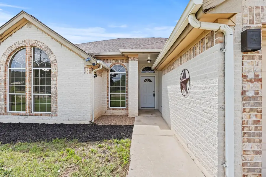 84 Thomas Dr, Martindale, TX 78655 - #2
