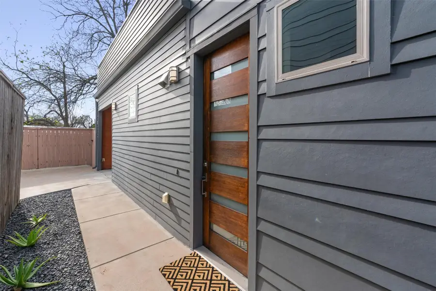 3010 E 18th 1/2 St #B, Austin, TX 78702 - #3