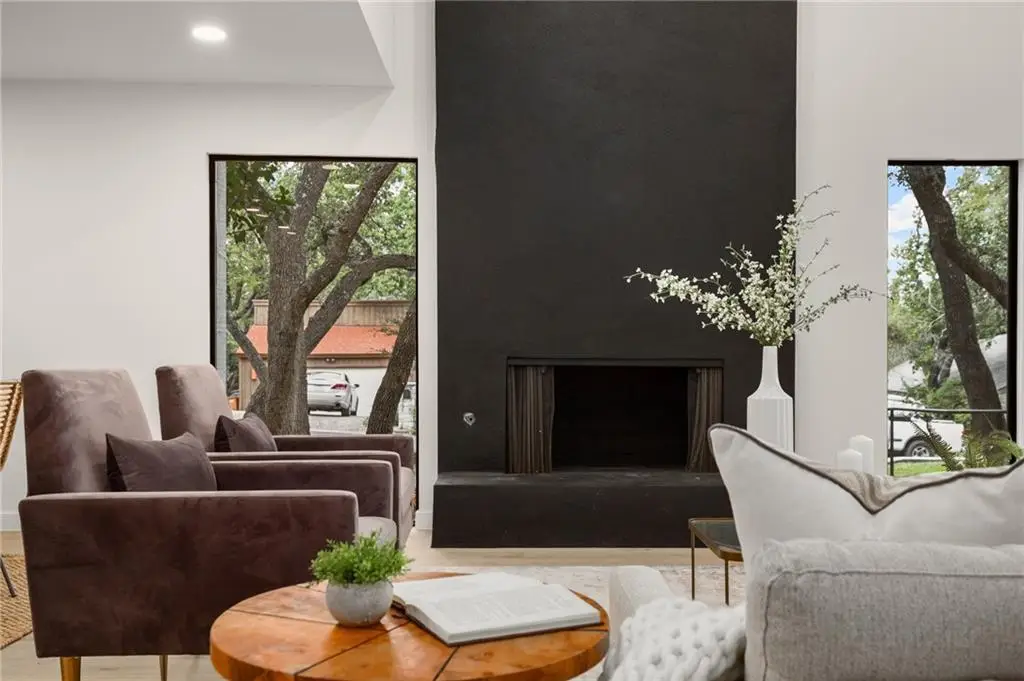 7507 Downridge Dr, Austin, TX 78731 - Image #1