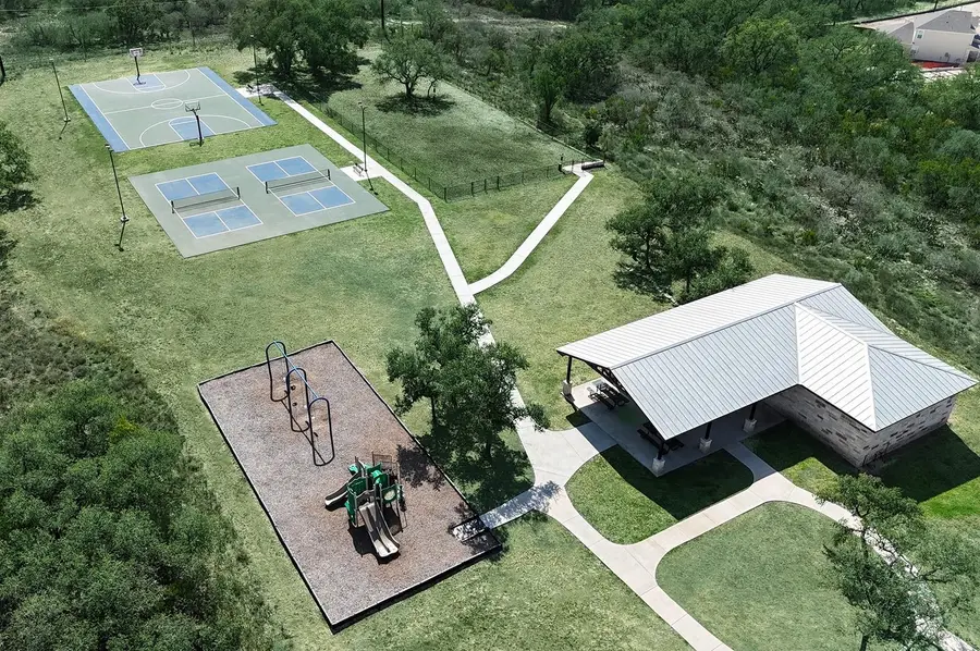 15415 Bonnethead Rd, San Antonio, TX 78245 - #3