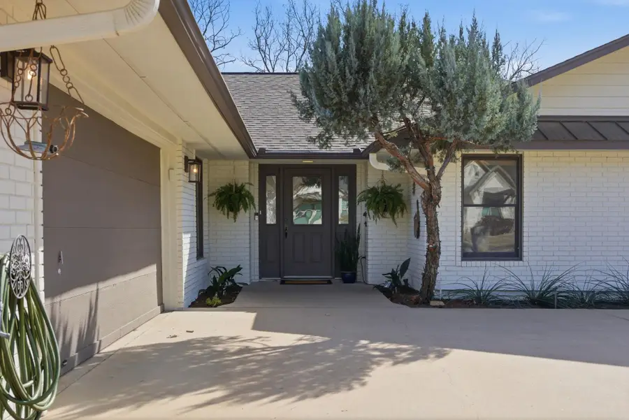 417 Olympia Fields St, Marble Falls, TX 78654 - #2