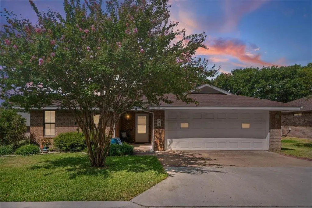 708 Cottonwood Dr, Burnet, TX 78611 - #1
