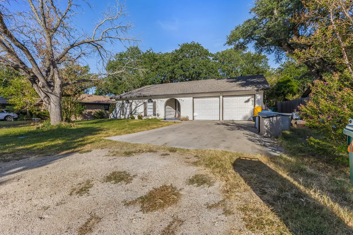 605 N Main St, Nolanville, TX 76559 - #1