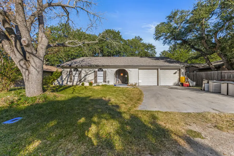 605 N Main St, Nolanville, TX 76559 - #2