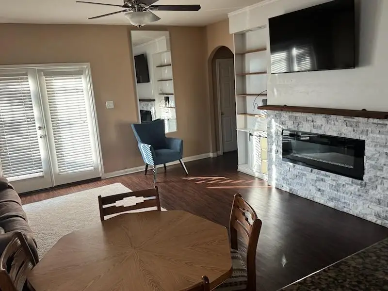 128 Robertson Ln, Jarrell, TX 76537 - #3