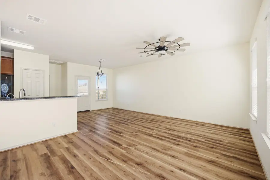 408 Azurite Dr, Jarrell, TX 76537 - Image #3