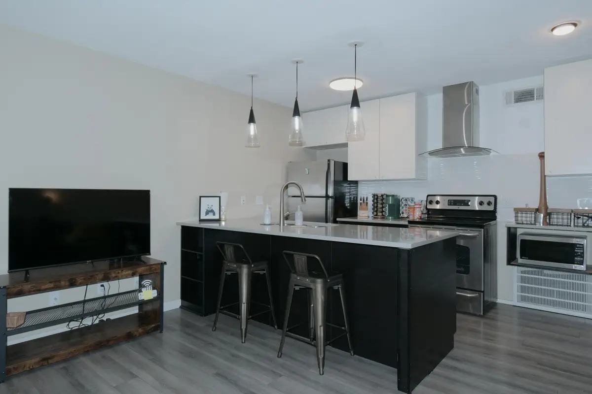 2302 East Side Dr #6, Austin, TX 78704 - Image #1