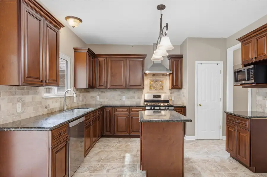 1928 Barnett Dr, Cedar Park, TX 78613 - #3