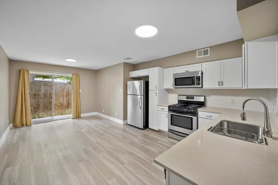 2303 East Side Dr #109, Austin, TX 78704 - #3