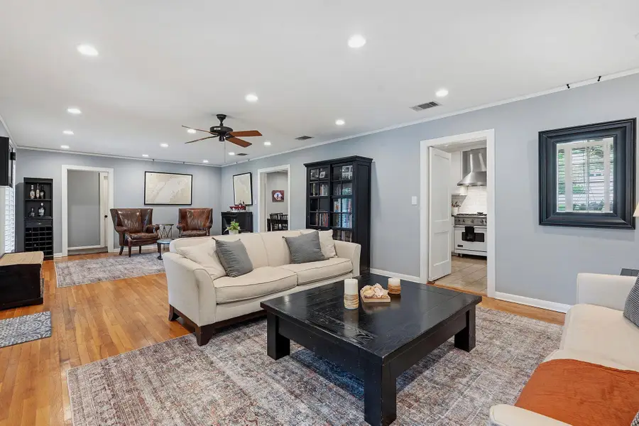 1904 Schulle Ave, Austin, TX 78703 - #3