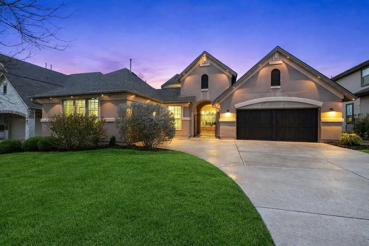 377 Jacksdaw Dr, Austin, TX 78737 - #1