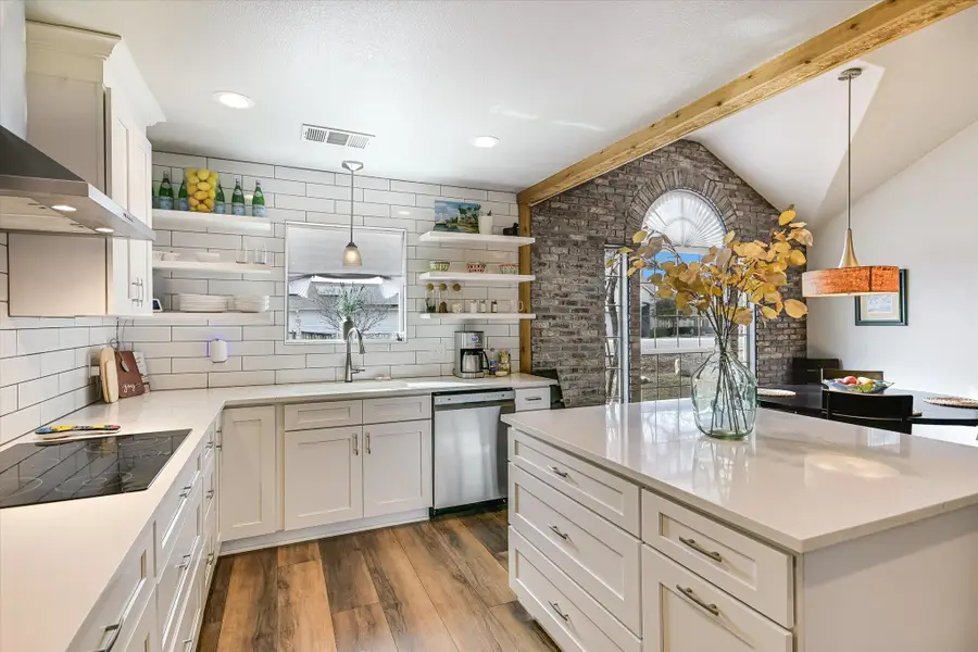 18516 Champions Cir, Point Venture, TX 78645 - #3