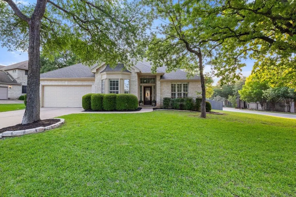 100 Brentwood Dr, Georgetown, TX 78628 - #1