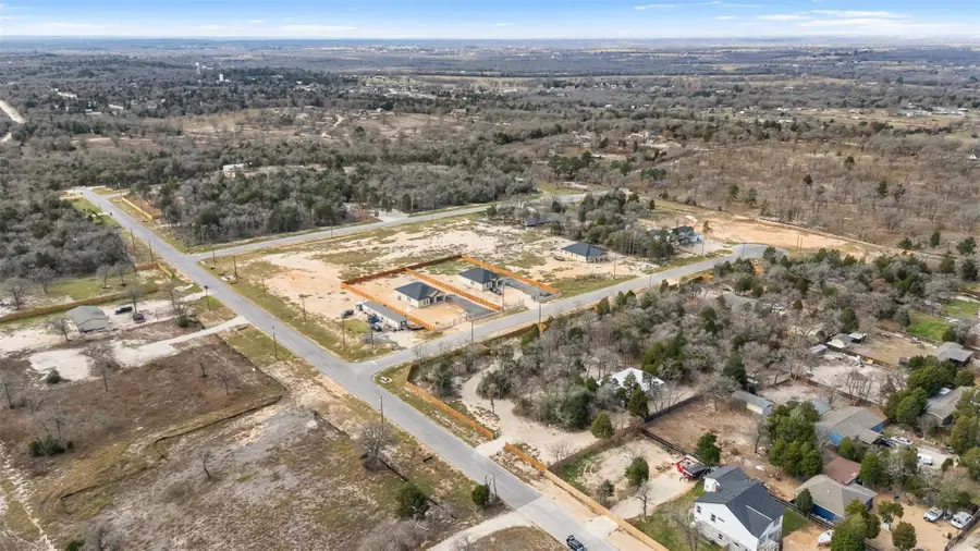 136 Las Alturas Dr, Elgin, TX 78621 - #2