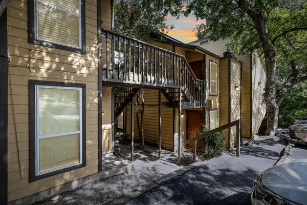 1000 W 26th St #213, Austin, TX 78705
