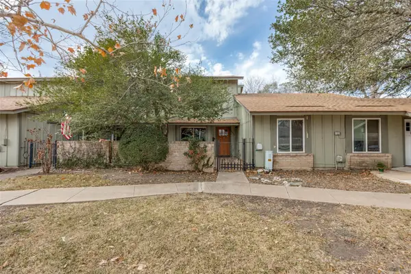 5004 Fort Clark Dr Fort Clark Dr, Austin, TX 78745