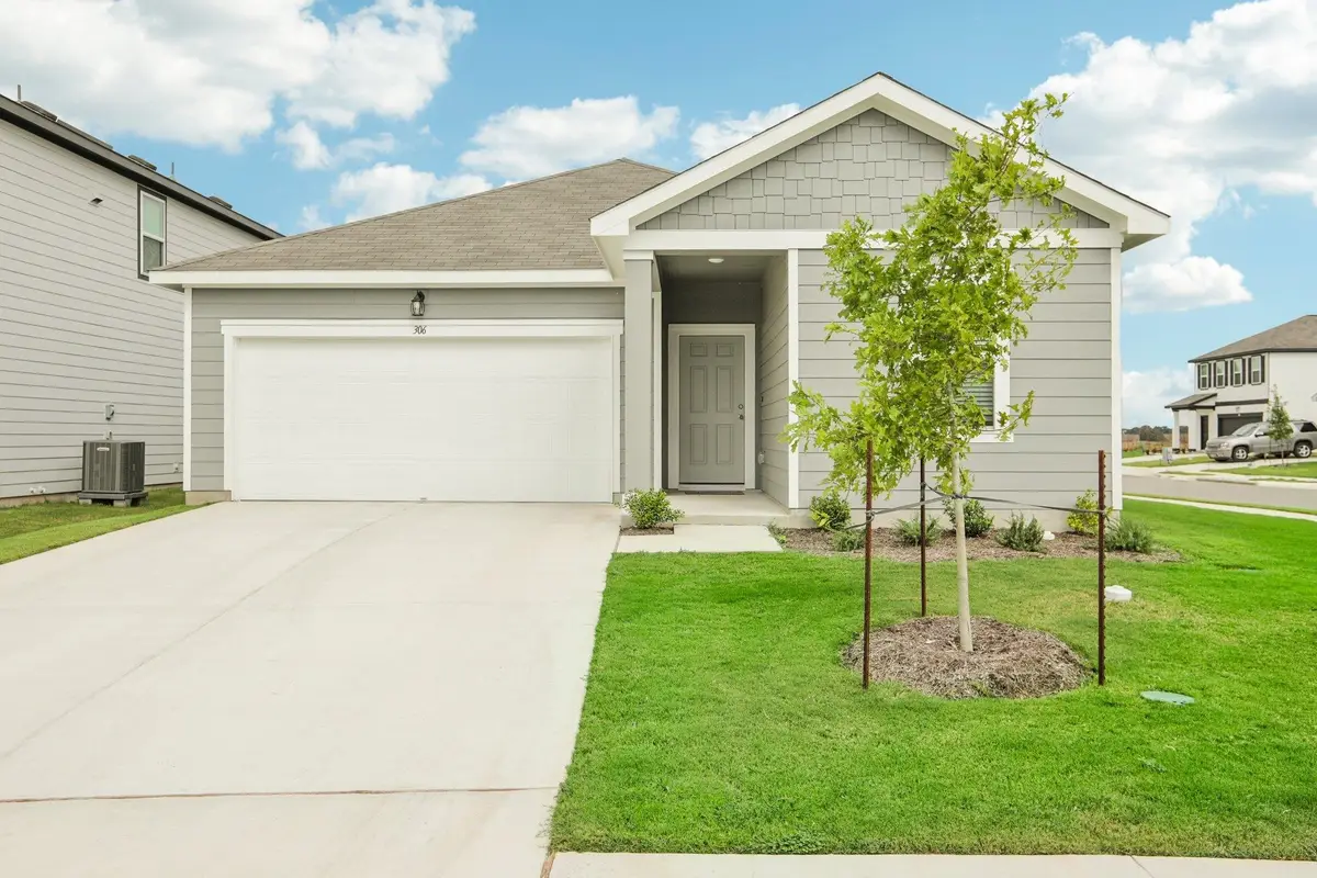 700 West Wesley Miller Ln, Taylor, TX 76574 - #1