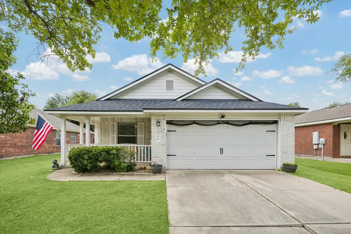 200 Bubbling Brook Dr, Hutto, TX 78634 - #1