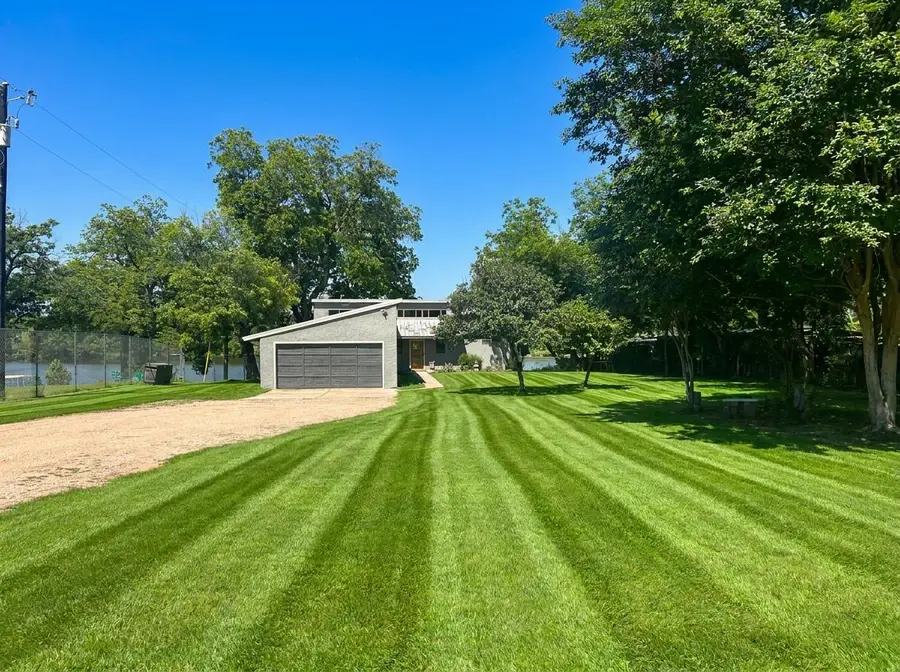 3721 Lakeview Dr, Cottonwood Shores, TX 78657 - #2