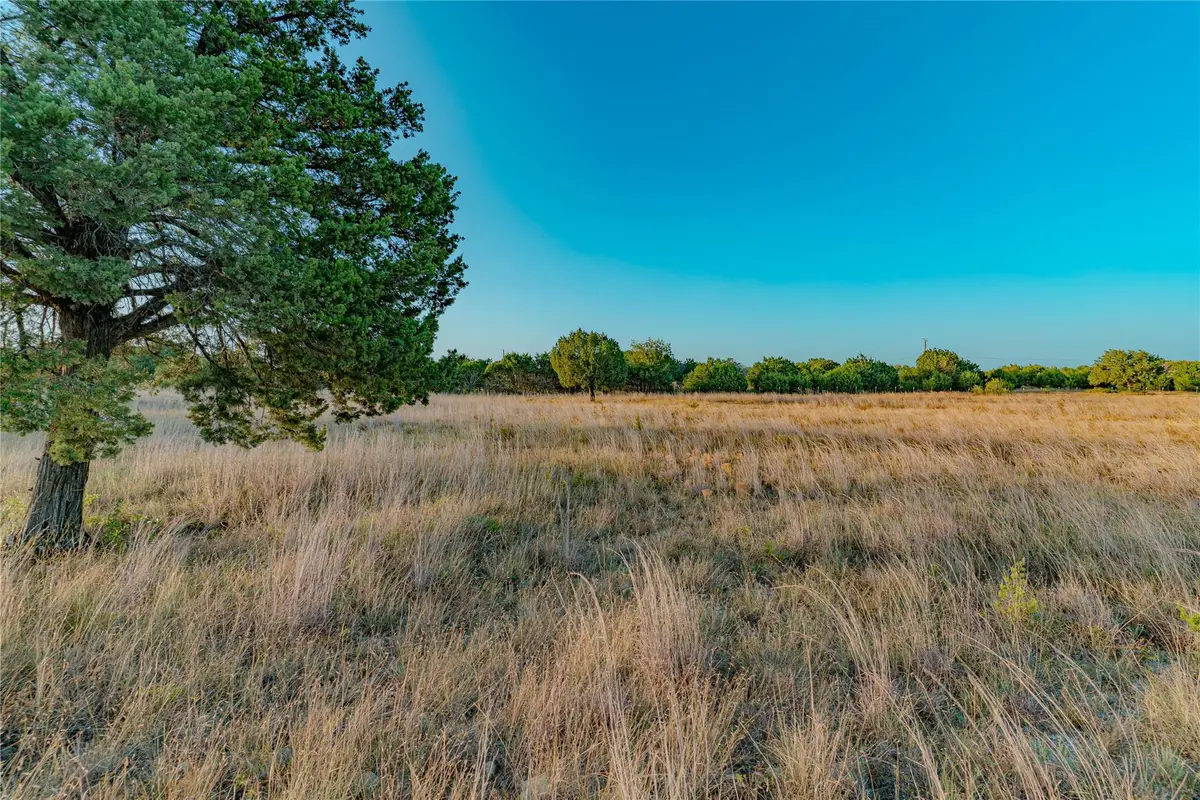 591 Ramms Dr, Florence, TX 76527 - #1