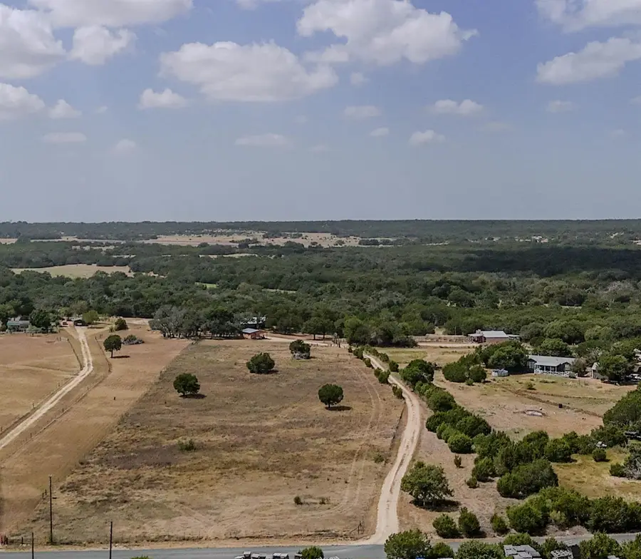 591 Ramms Dr, Florence, TX 76527 - #2
