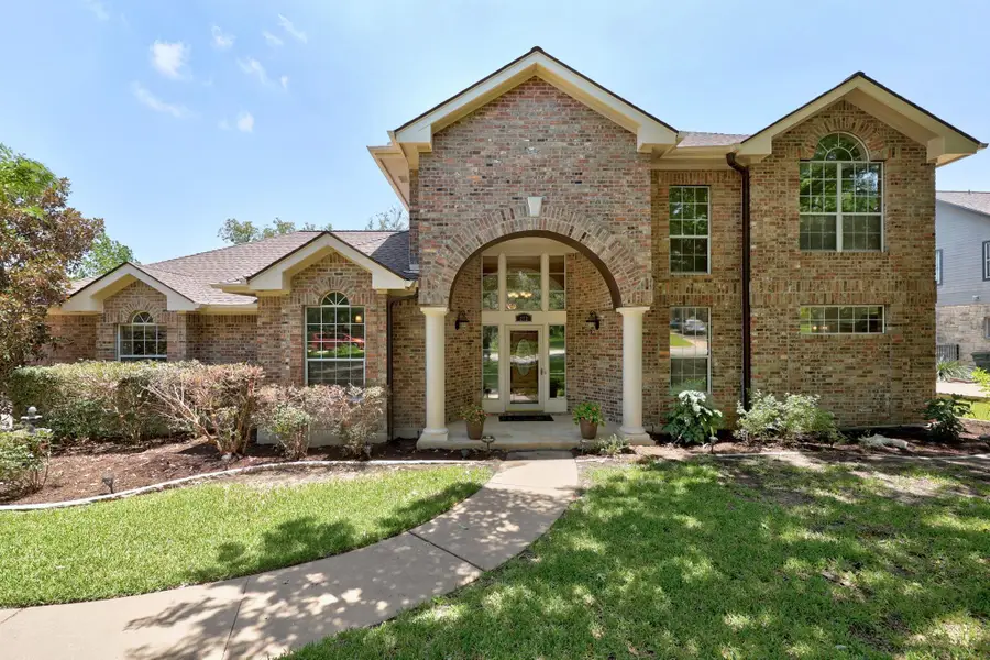 212 S Ridge Cir Cir, Georgetown, TX 78628 - #2