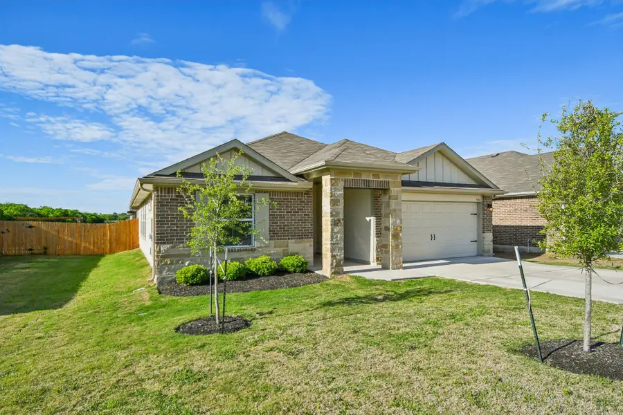 504 Elm Creek Dr, Hutto, TX 78634 - #3