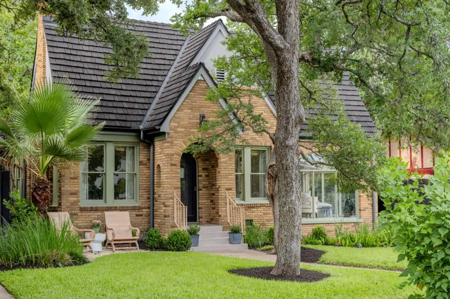 106 Laurel Ln, Austin, TX 78705 - #2